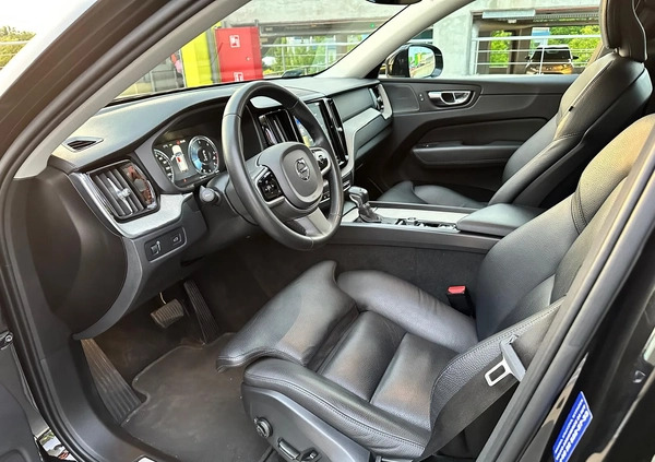 Volvo XC 60 cena 148000 przebieg: 106648, rok produkcji 2019 z Bydgoszcz małe 121